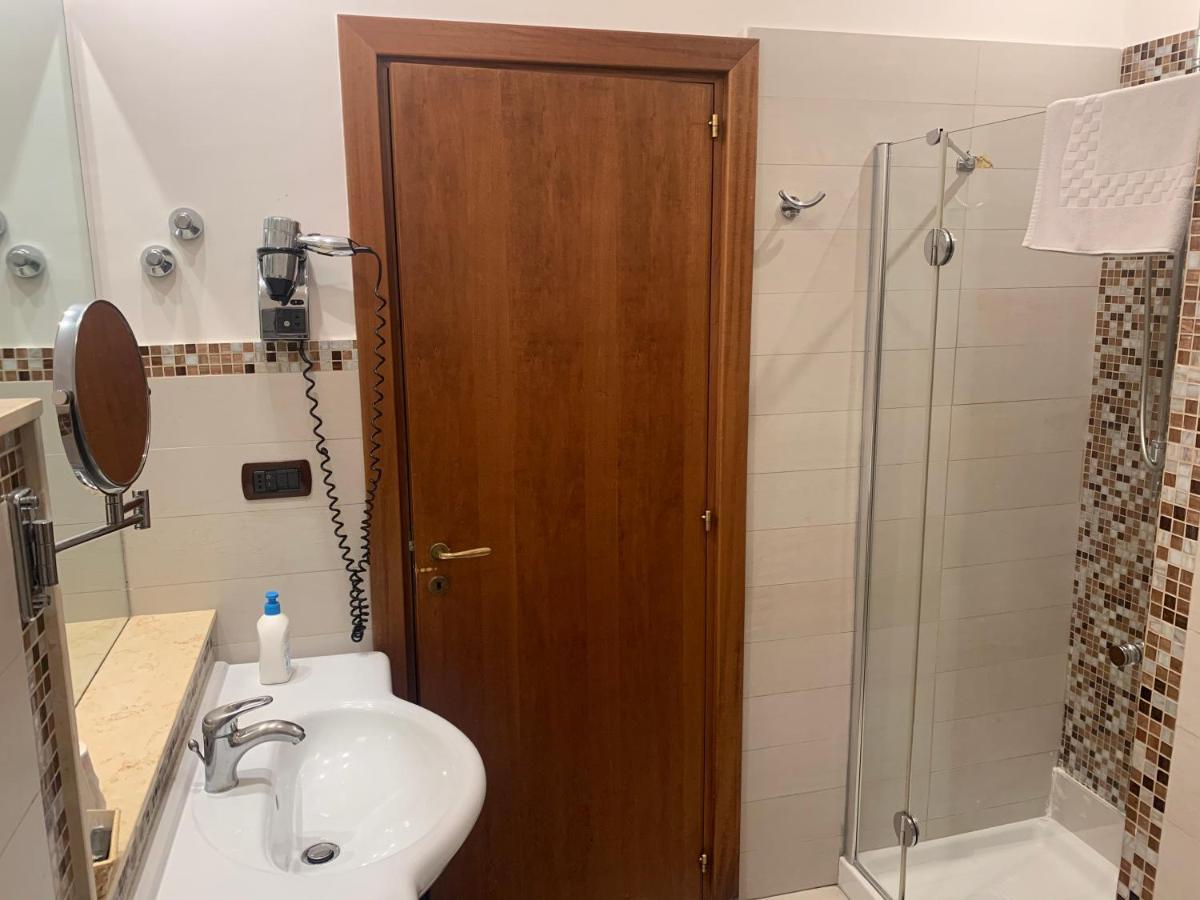 Le Stanze Del Vicere Boutique Hotel Nápoly Kültér fotó