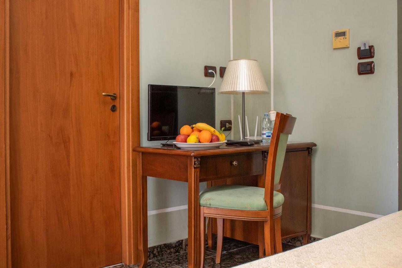 Le Stanze Del Vicere Boutique Hotel Nápoly Kültér fotó