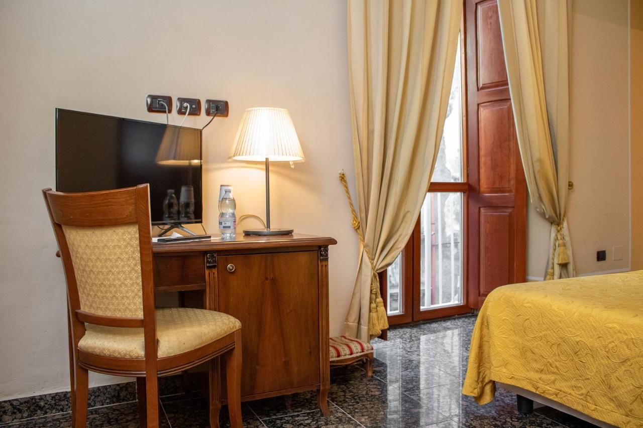 Le Stanze Del Vicere Boutique Hotel Nápoly Kültér fotó