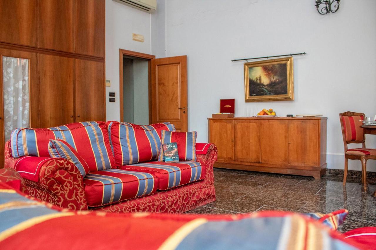 Le Stanze Del Vicere Boutique Hotel Nápoly Kültér fotó