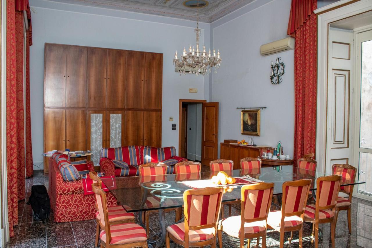 Le Stanze Del Vicere Boutique Hotel Nápoly Kültér fotó