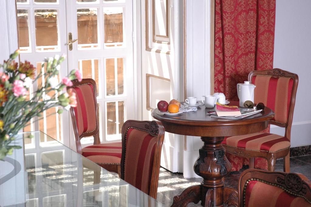 Le Stanze Del Vicere Boutique Hotel Nápoly Kültér fotó